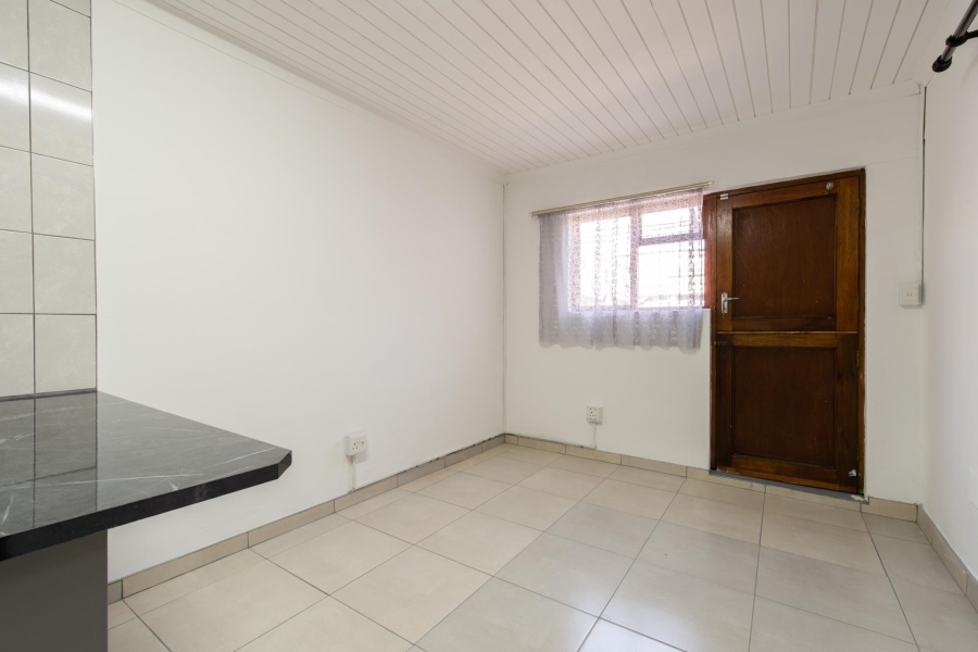 To Let 1 Bedroom Property for Rent in Northpine Western Cape